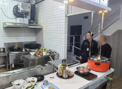  查抄老爸余家