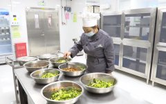 并对食材价钱非常、保质期临近、成本不合理、